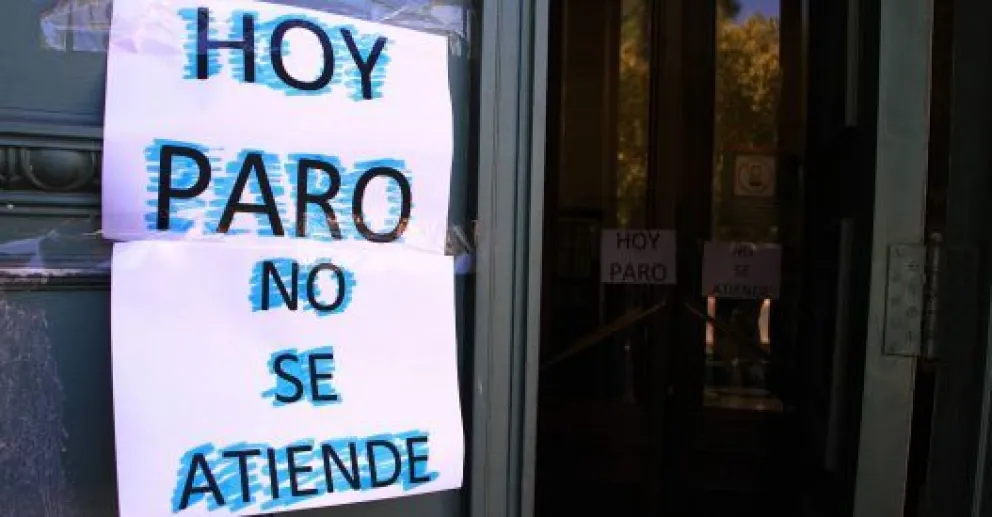 Miércoles de paro: no habrá clases ni banco