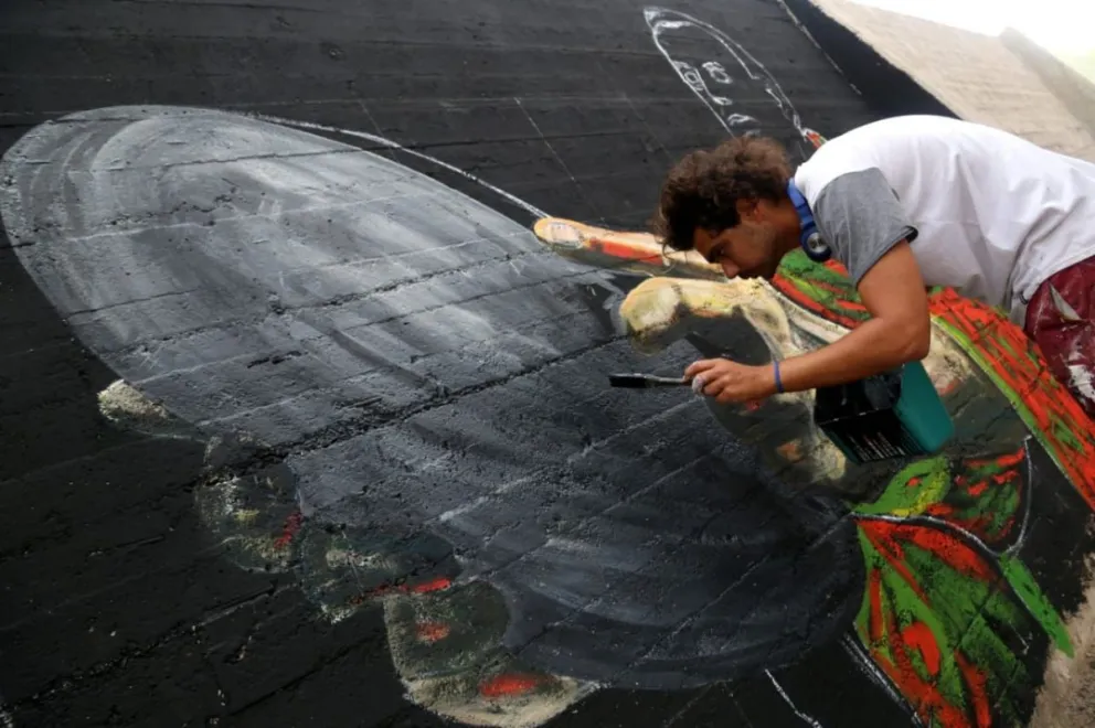 Re manso! Chimbas y Capital se llenan de color de la mano de muralistas y graffiteros