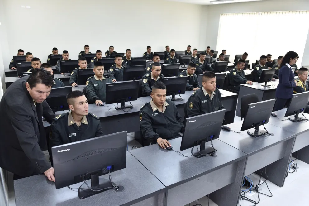 Requisitos exigentes para ser policía