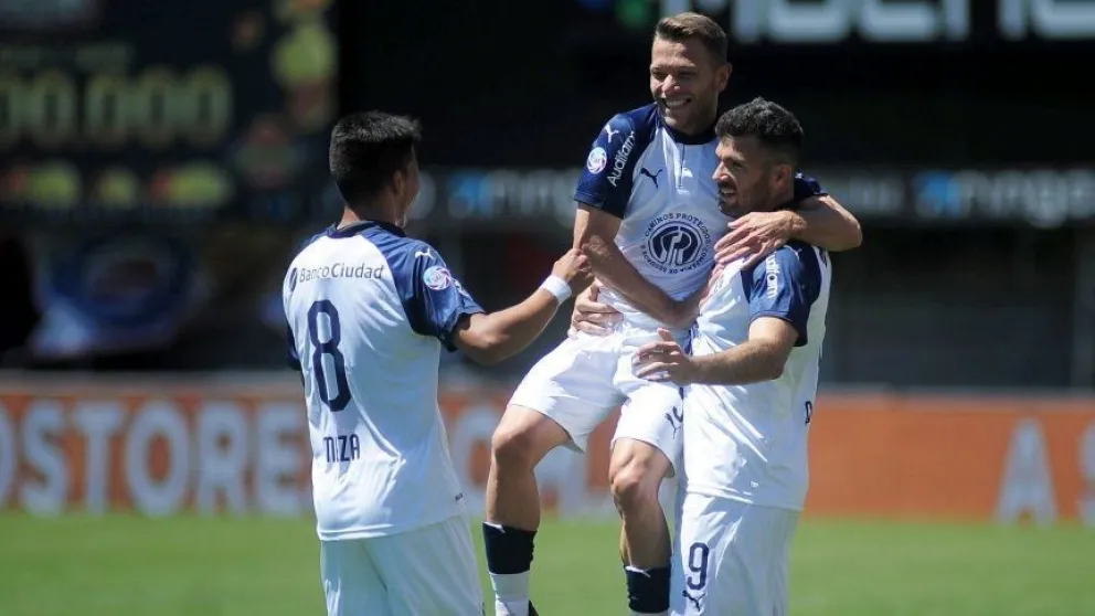 Independiente pisó fuerte en La Paternal y ganó tres puntos difíciles
