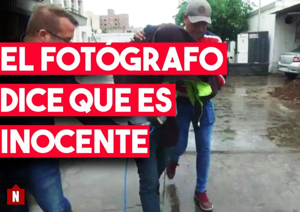 El fotógrafo negó todo al entregarse