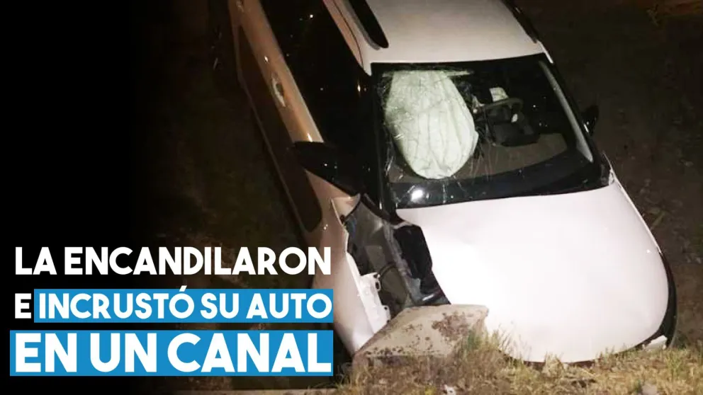La encandilaron e incrustó su auto en un canal