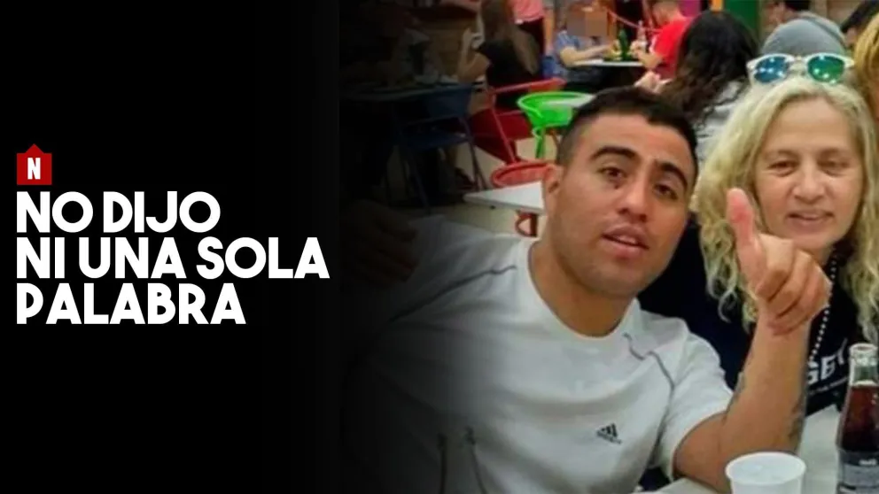 El acusado de quemar a su mamá se presentó ante el juez pero no declaró