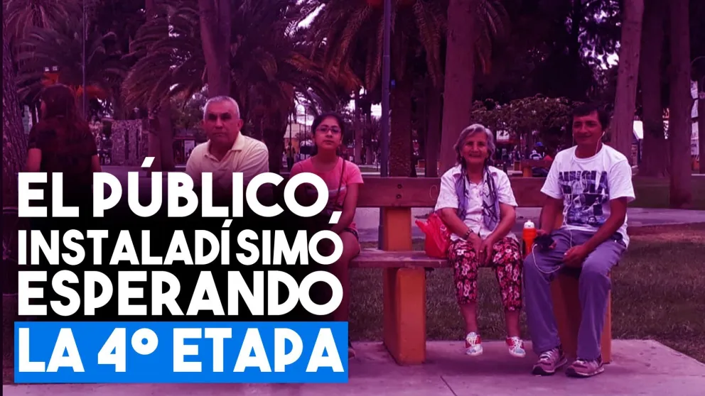 El público, instaladísimo esperando la 4° etapa