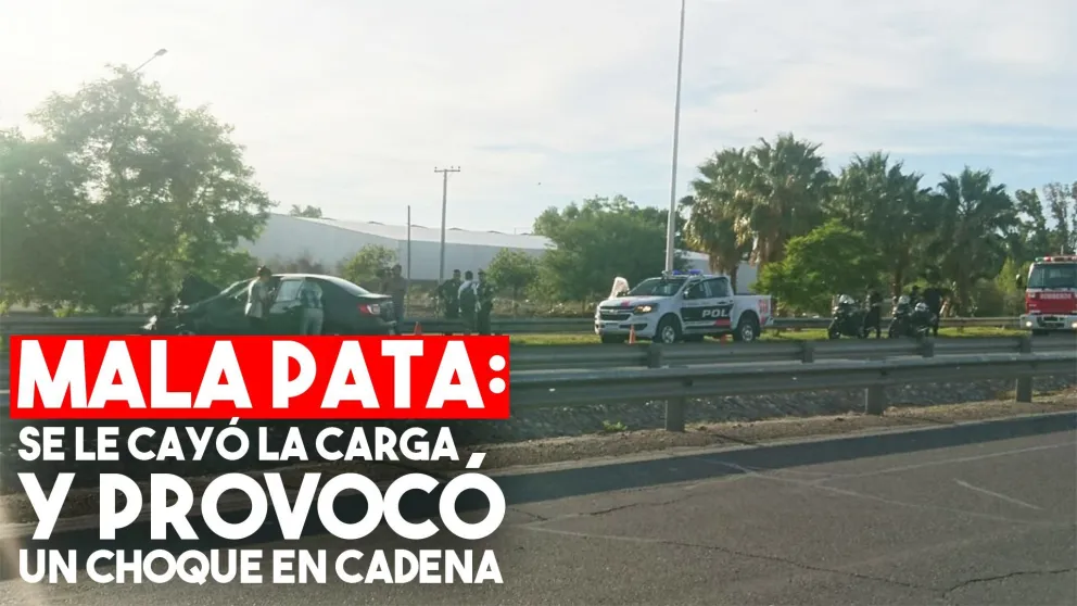 Un camión generó un choque en cadena en Circunvalación