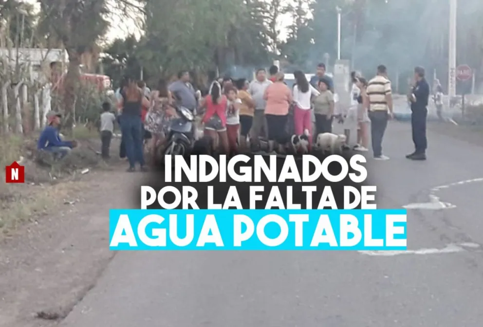 Vecinos de Caucete cortaron la calle para reclamar por falta de agua