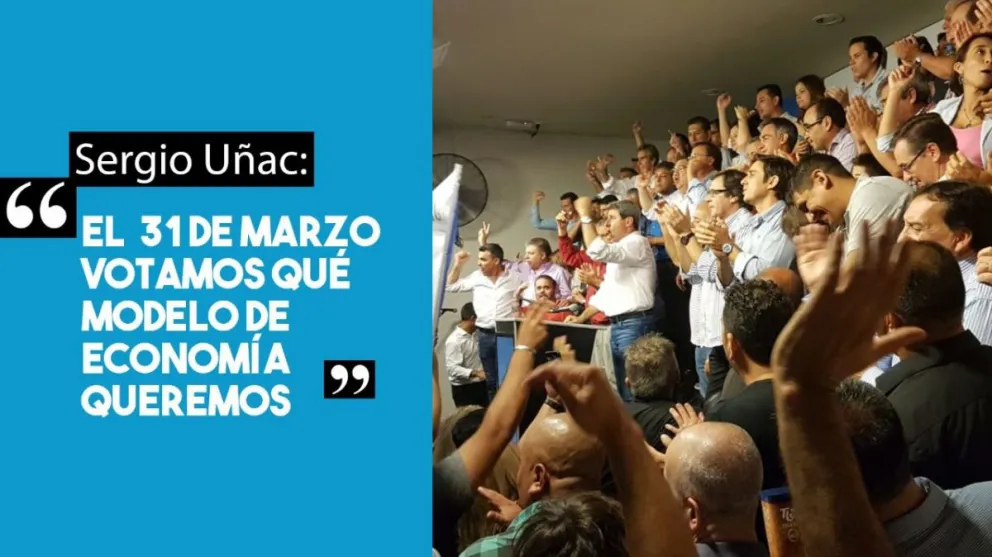 Uñac lanzó la campaña mostrando la foto de la "unidad nacional"