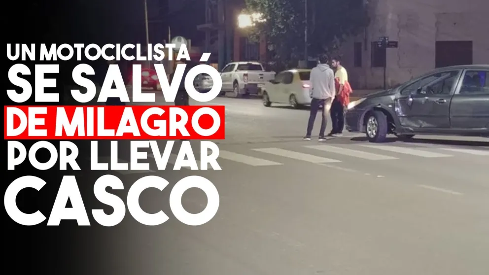 Un motociclista se salvó de milagro por llevar casco