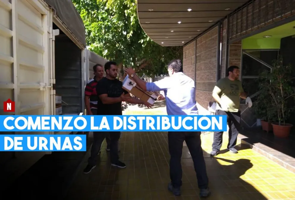 Comenzó la distribución de las urnas en algunos departamentos