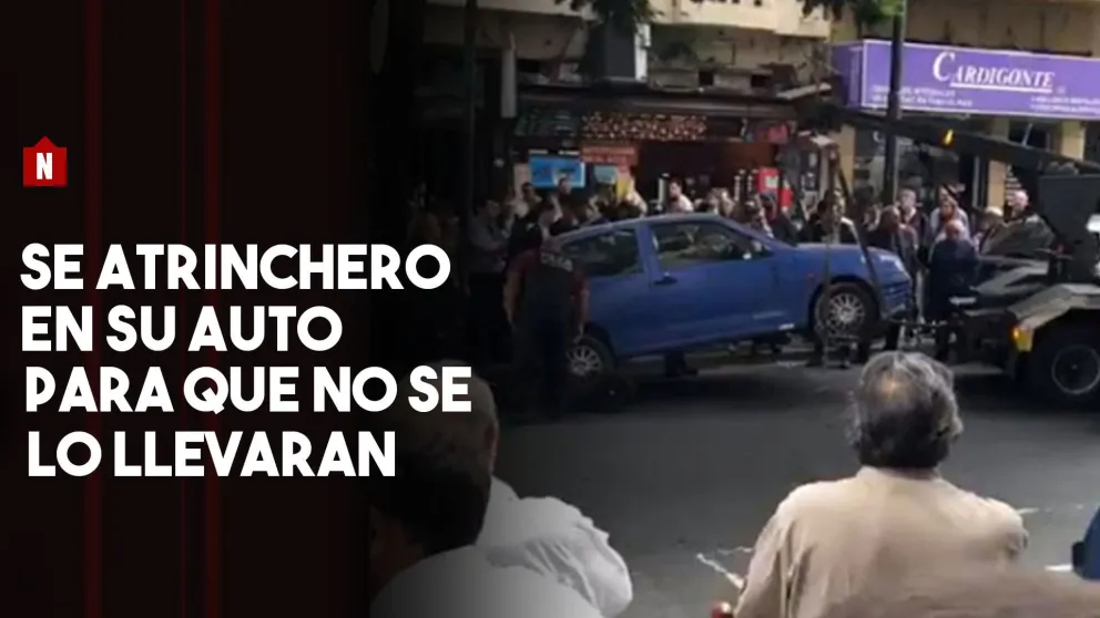 Se atrincheró en su auto para que la grúa no lo remolque y fue ovacionado