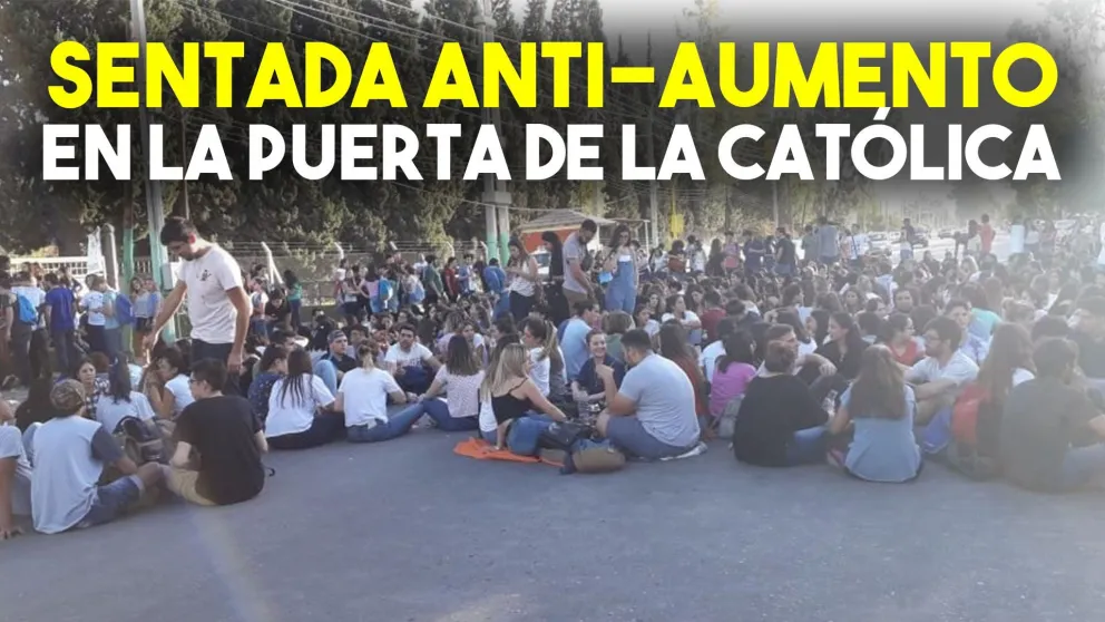 Los alumnos de la Universidad Católica volvieron a reclamar por los aumentos masivos