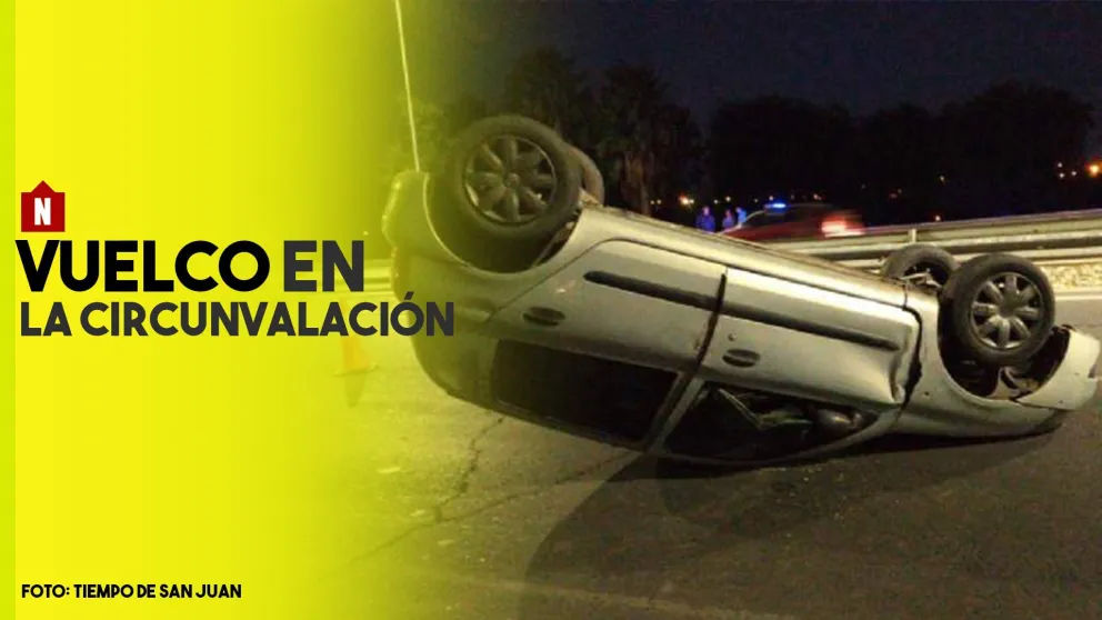 Por esquivar una reja que cayó de otro auto volcó en la circunvalación