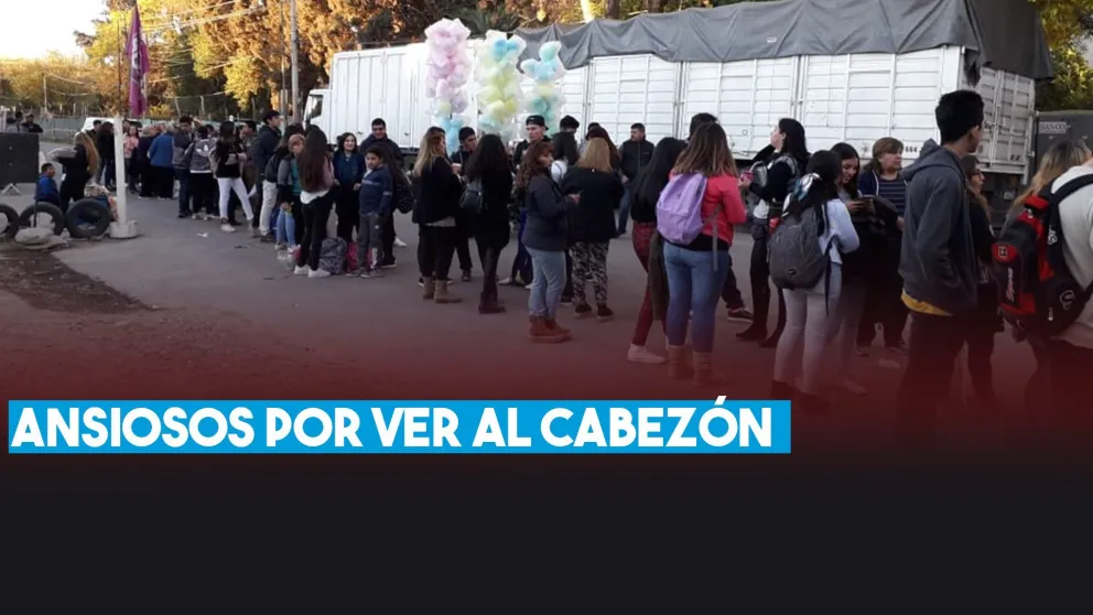 Todos quieren ver a Tinelli en el Cantoni