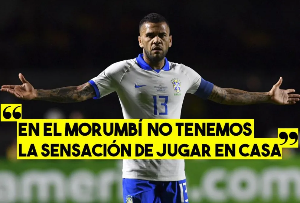Dani Alves, sobre los silbidos: "En el Morumbí no tenemos la sensación de jugar en casa"