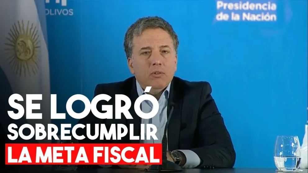 Dujovne informó que el superávit primario alcanzó los $30.000 millones en el primer semestre
