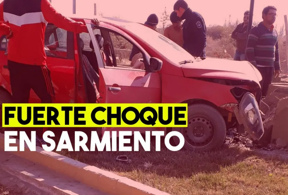 Perdieron el control del auto y terminaron contra un cantero