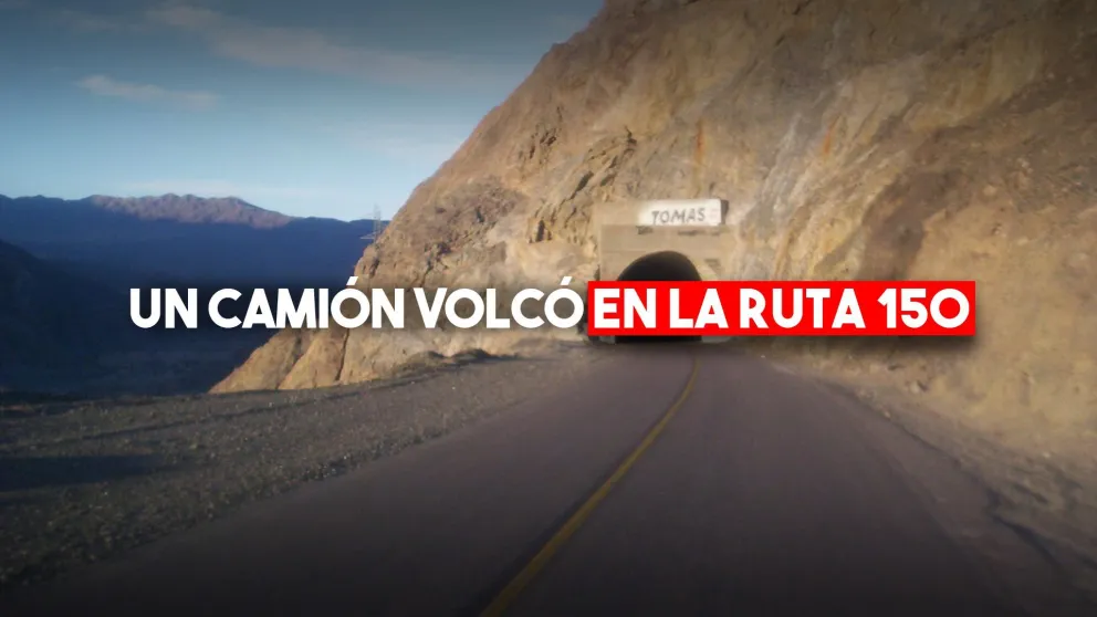 Un camión que transportaba cemento volcó en la Ruta 150