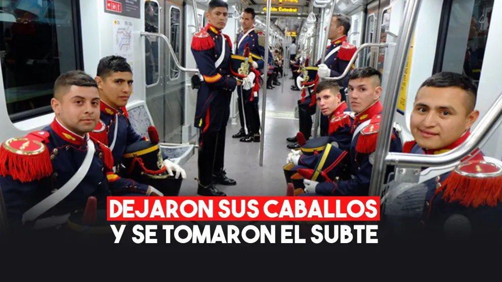 Los Granaderos fueron en subte a una misa en homenaje a San Martín