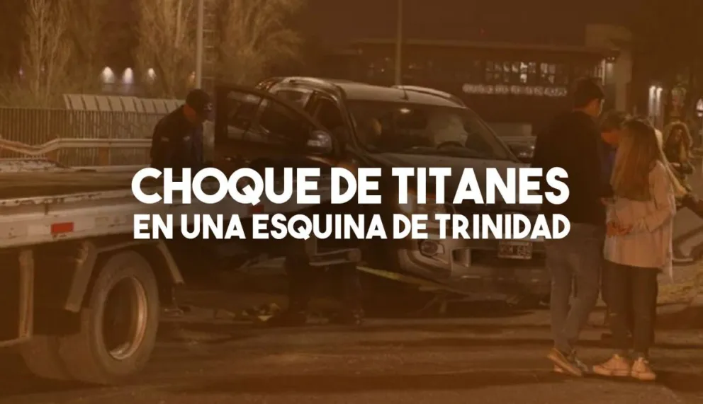 Choque de titanes: dos camionetas 4x4 chocaron en Trinidad