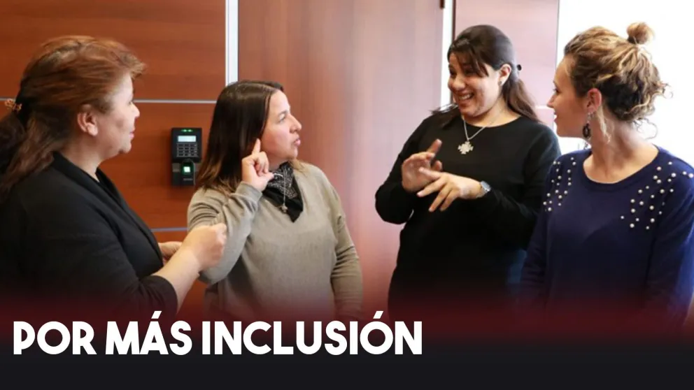 En el Día Nacional de las Personas Sordas, interpretaron el Himno Nacional en lengua de señas