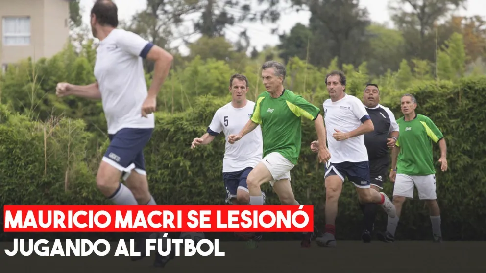 Mauricio Macri se lesionó jugando al fútbol: debe usar una faja durante su actividad de campaña