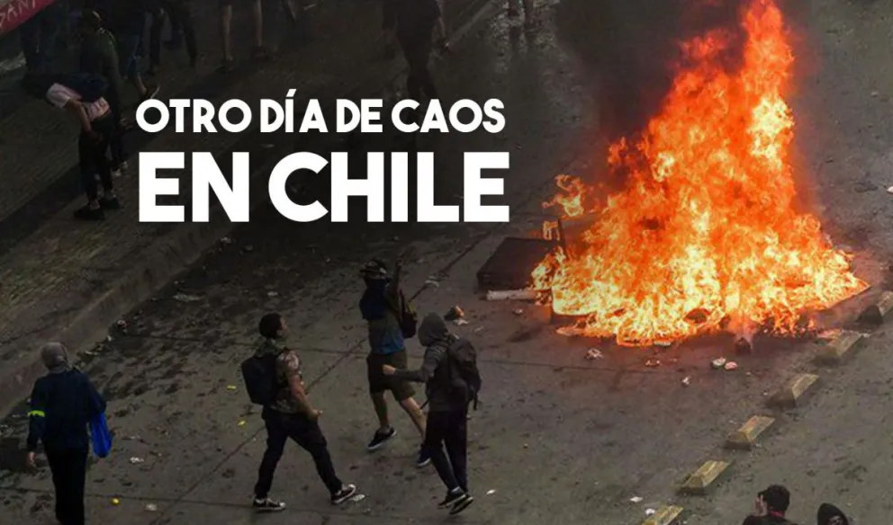 Otro día de caos en Chile: atacaron la Embajada argentina e intentaron ingresar a la fuerza