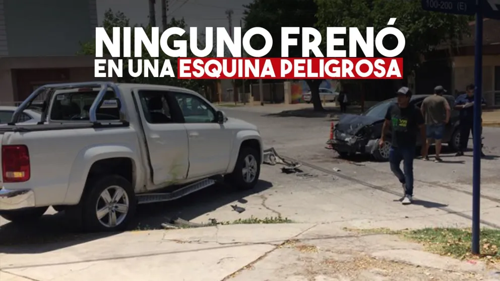 Una camioneta y un auto chocaron en una peligrosa esquina de Capital