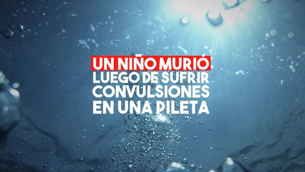 Un niño sufrió convulsiones mientras estaba en la pileta y murió