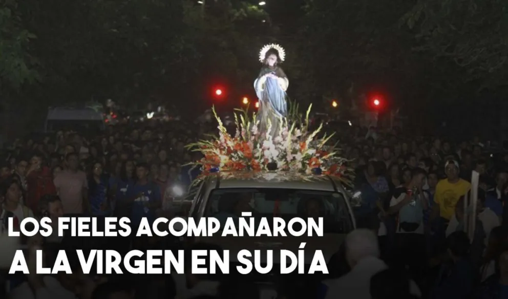 Lo fieles acompañaron y participaron de la procesión a la Inmaculada Concepción