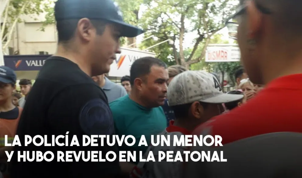 Acusaron a un niño de robar y la gente lo defendió de la policía
