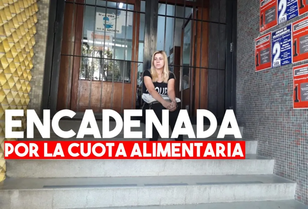 Se encadenó en tribunales para reclamar una sentencia por demanda de alimentos