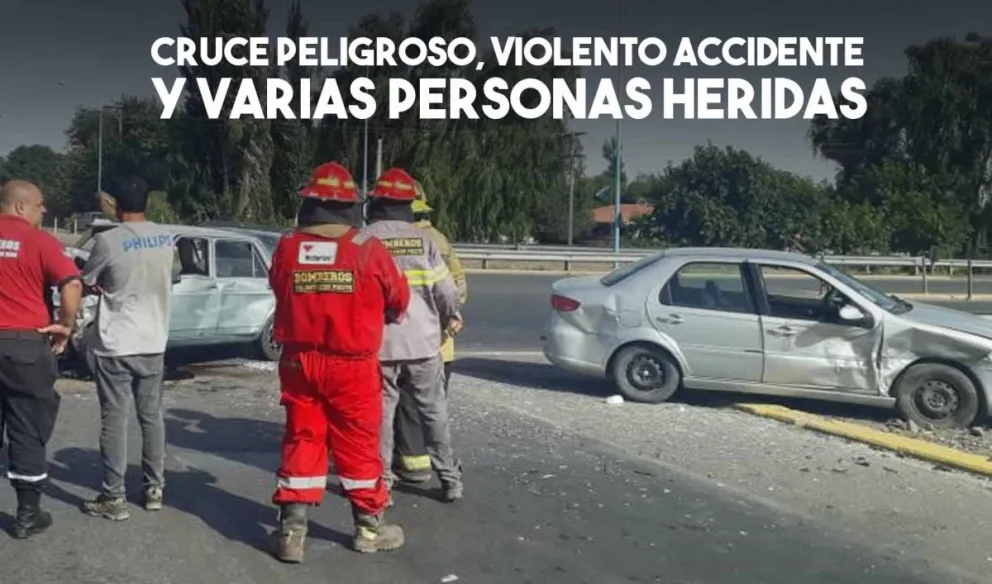 Choque casi frontal, dos vehículos destruidos y varios heridos en Pocito