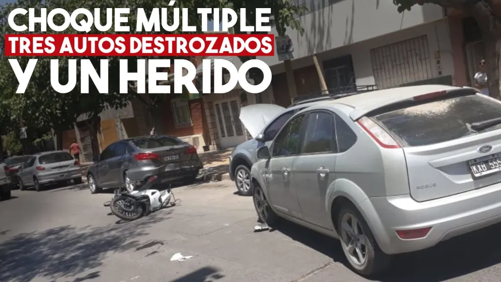 Choque múltiple terminó con una persona hospitalizada y varios autos destrozados