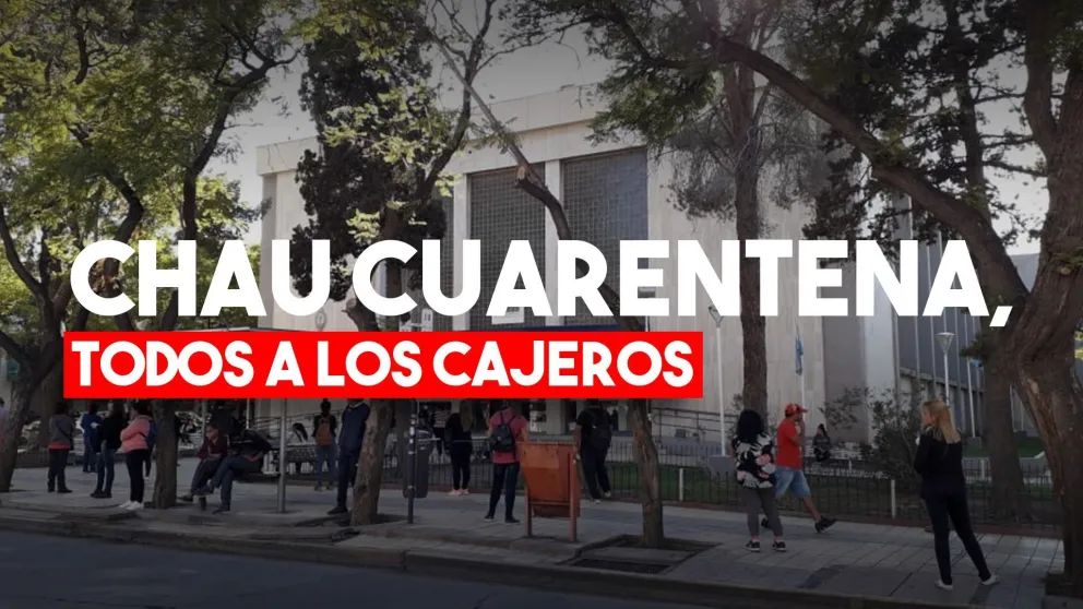 Caos en el centro por la cantidad de personas en los cajeros