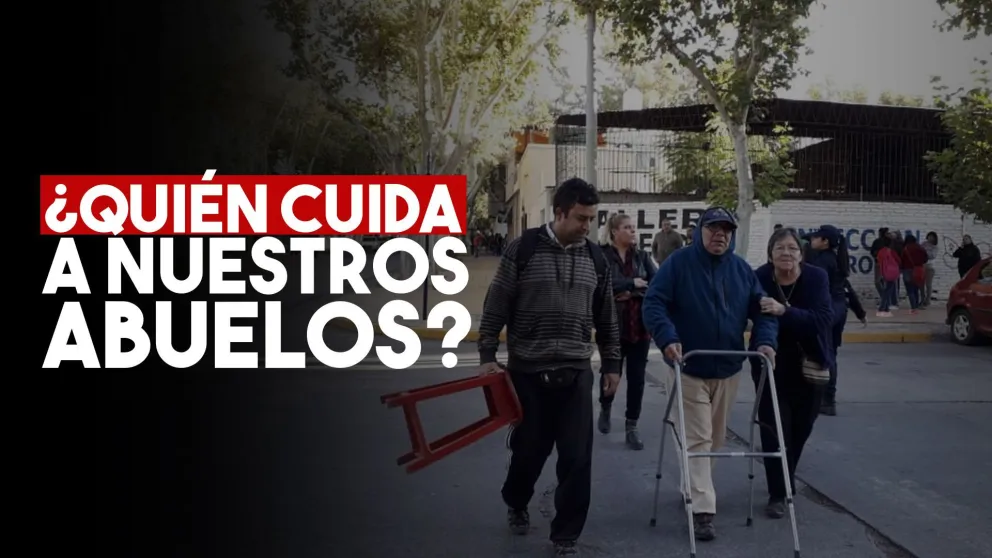 Bronca e indignación por la espera de los abuelos en los bancos