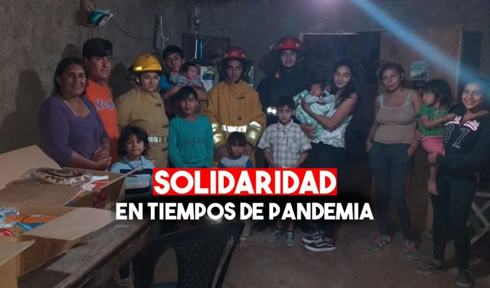 Bomberos voluntarios asistieron con alimentos y mercadería a una familia