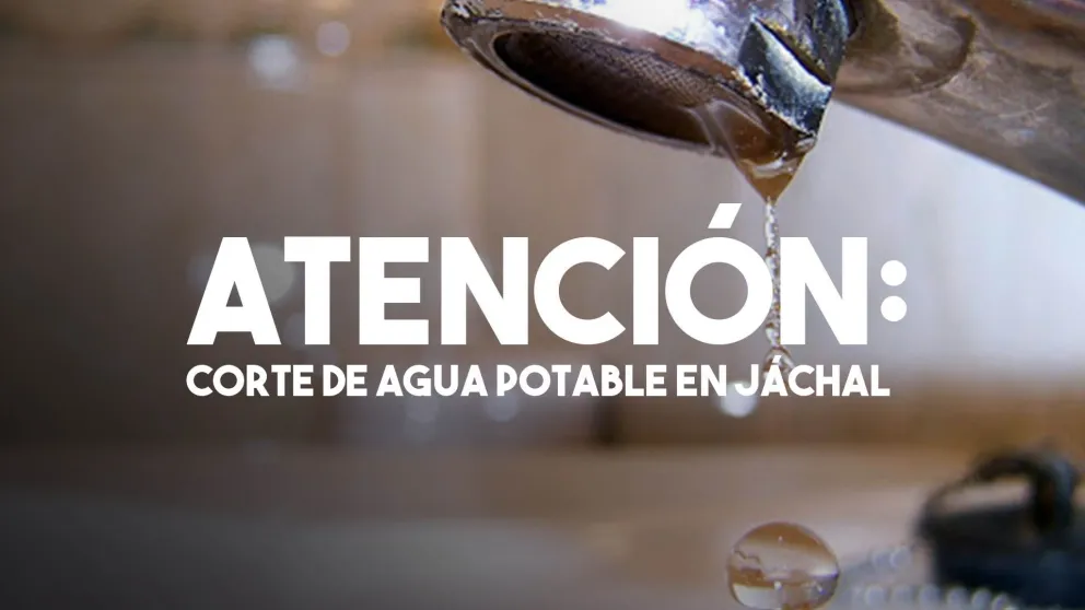OSSE reparara válvula en la red de agua potable en calle céntrica de Jachal