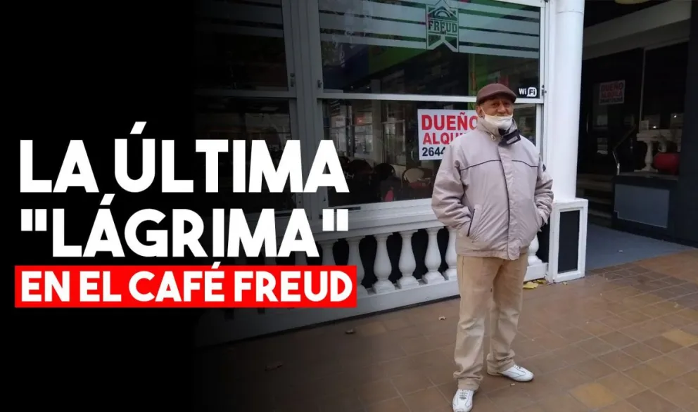 “Chiquito”, el mozo que tras 26 años de trabajo se despide del Café Freud