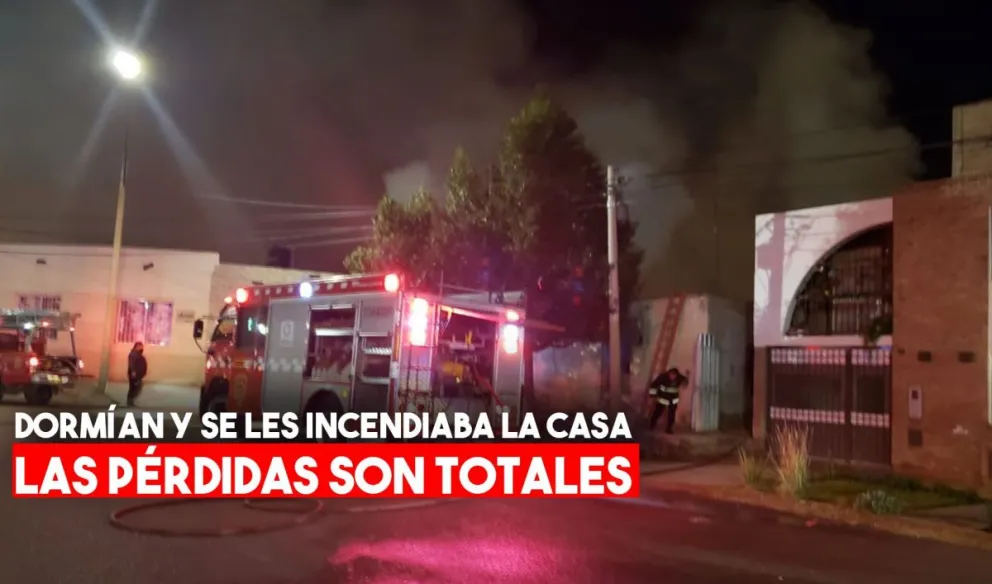 Personal policial salvó a dos hermanas en un incendio