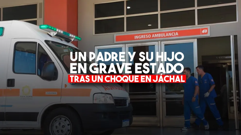 Un padre y su hijo terminaron en grave estado tras chocar con su moto