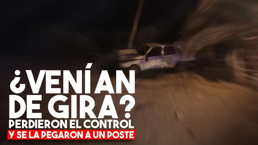 Perdió el control del auto y se estrelló contra un poste