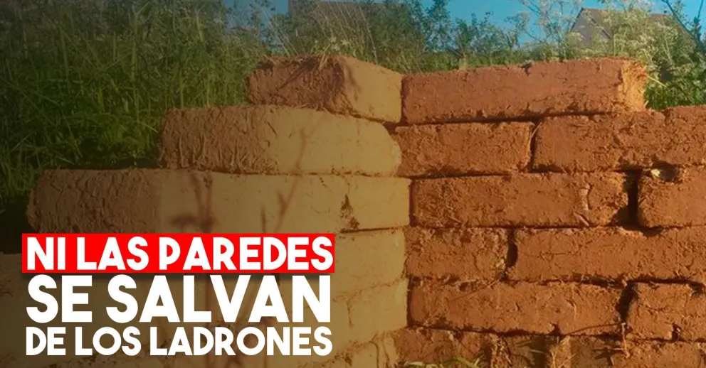Los sorprendieron in fraganti robando adobes