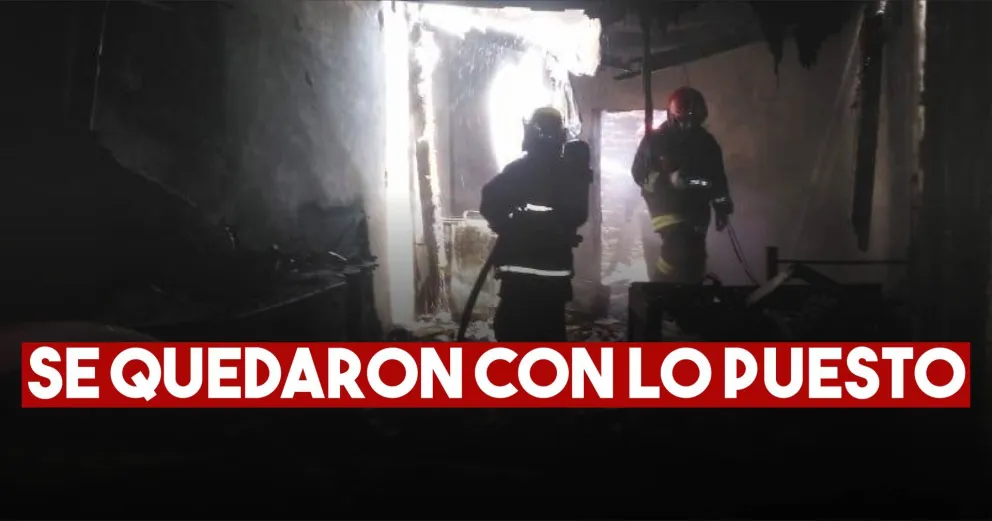 Voraz incendio dejó a una familia en la calle