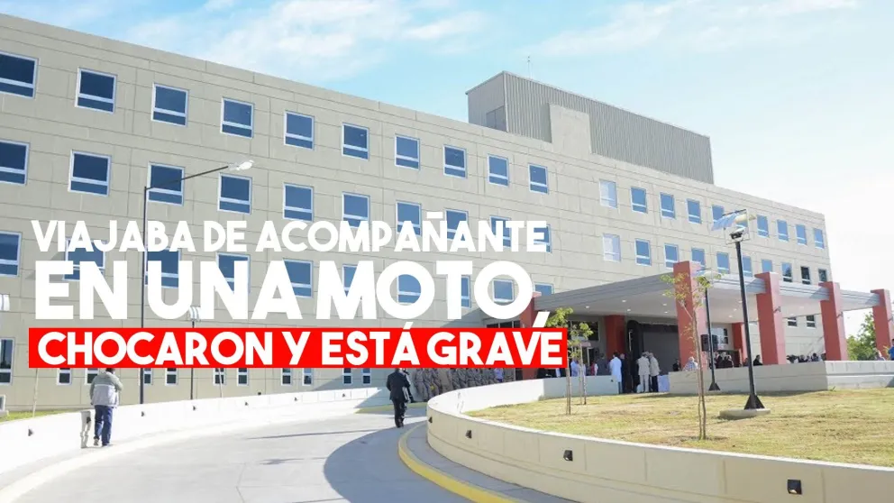 Perdió el control de su moto y terminaron en el hospital