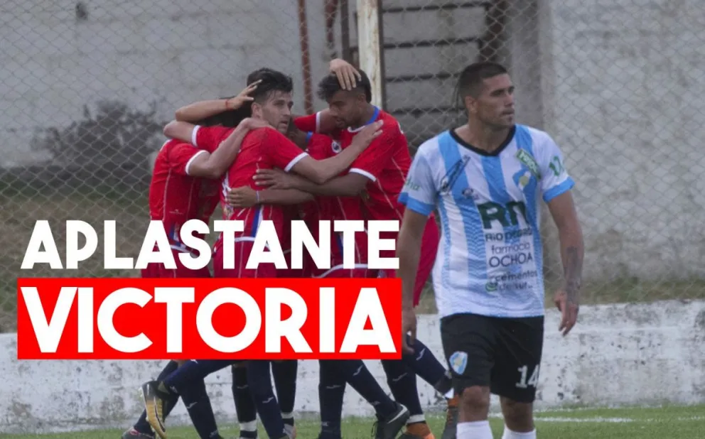 Peñarol goleó 4 a 0 a Sol de Mayo y sigue soñando
