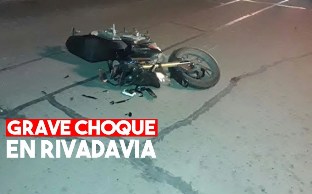 Un choque entre una camioneta y una moto dejó como saldo a un hombre luchando por su vida