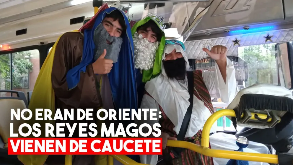 Los Reyes Magos sorprendieron a todos en un colectivo sanjuanino