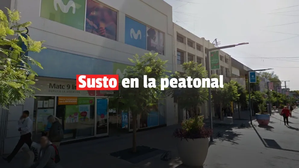 Una mujer sufrió convulsiones mientras esperaba para ingresar a un local