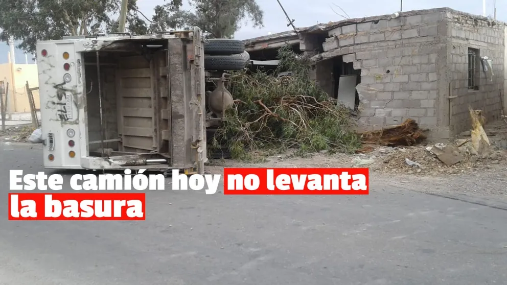 Rawson: Perdió el control del camión y volcó