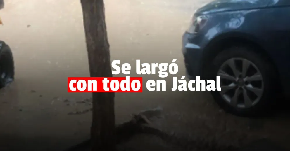 Intensa lluvia azota al departamento Jáchal
